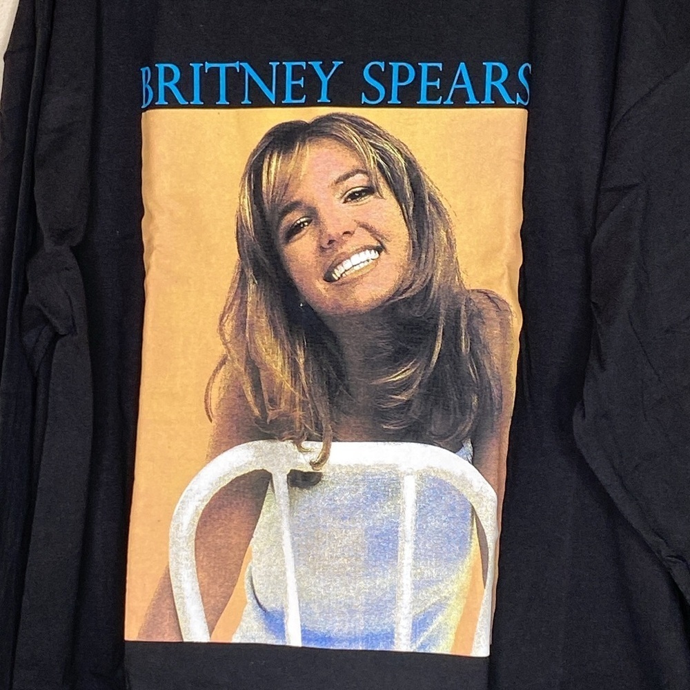 Britney Spears Long-Sleeve Tee NWOT - Picture 2 of 4